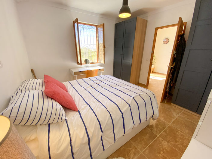 Image No.38-5 Bed Property for sale