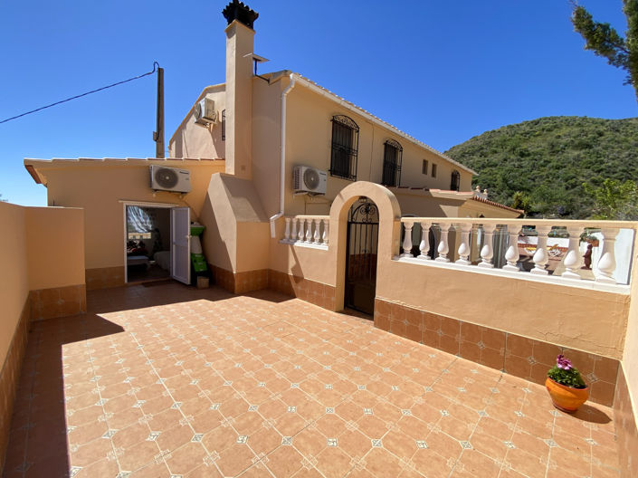 Image No.44-5 Bed Property for sale