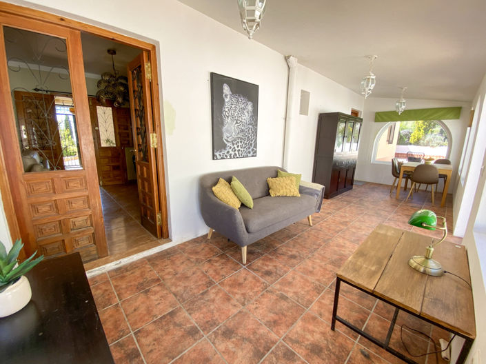 Image No.46-5 Bed Property for sale