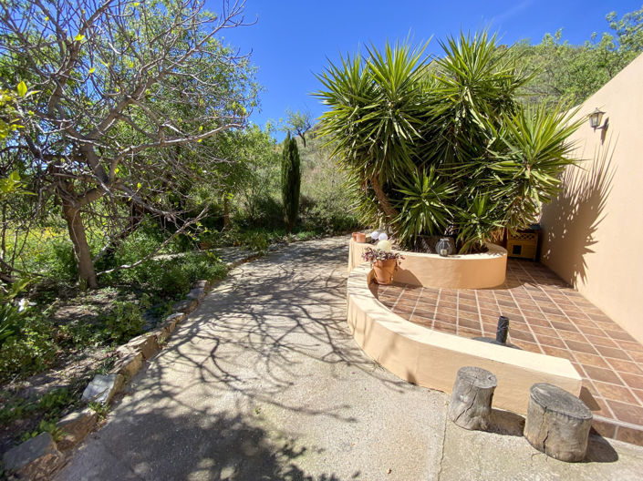 Image No.56-5 Bed Property for sale