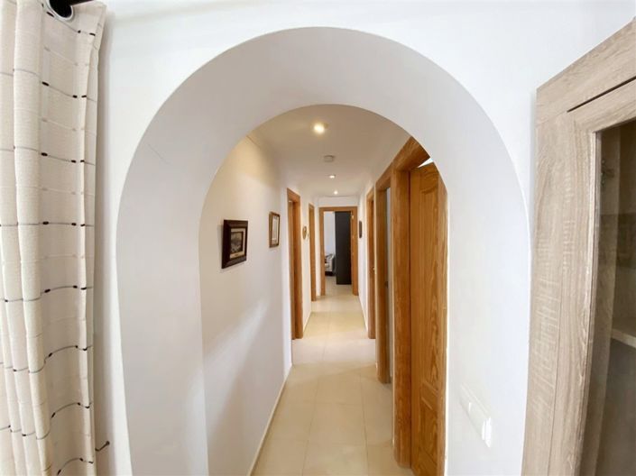 Image No.26-3 Bed Villa for sale