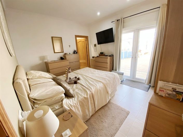 Image No.27-3 Bed Villa for sale