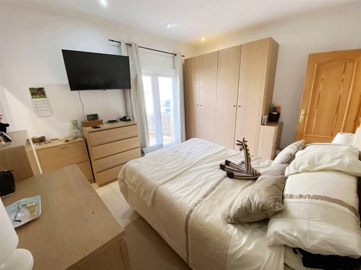 Image No.29-3 Bed Villa for sale