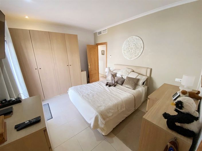 Image No.30-3 Bed Villa for sale