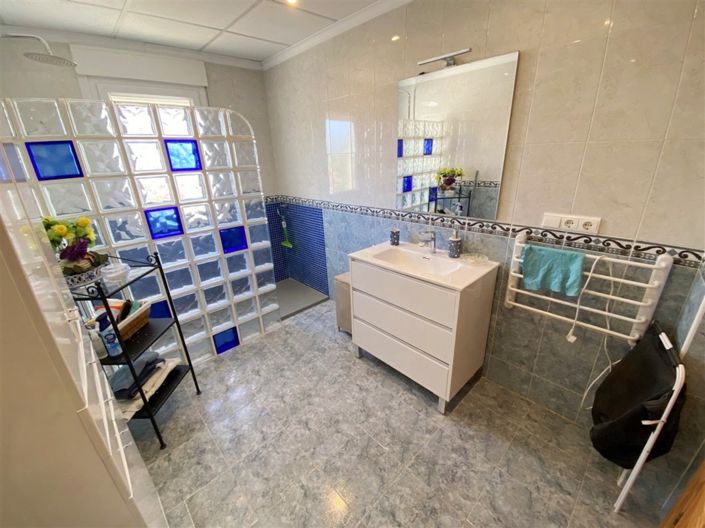 Image No.39-3 Bed Villa for sale