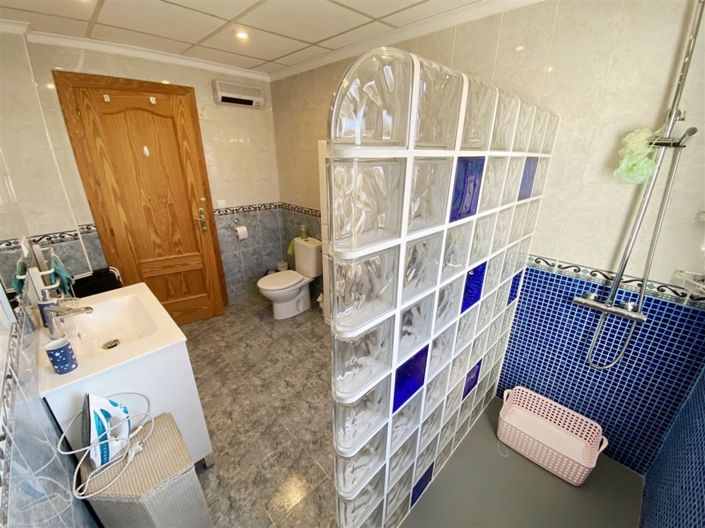 Image No.40-3 Bed Villa for sale