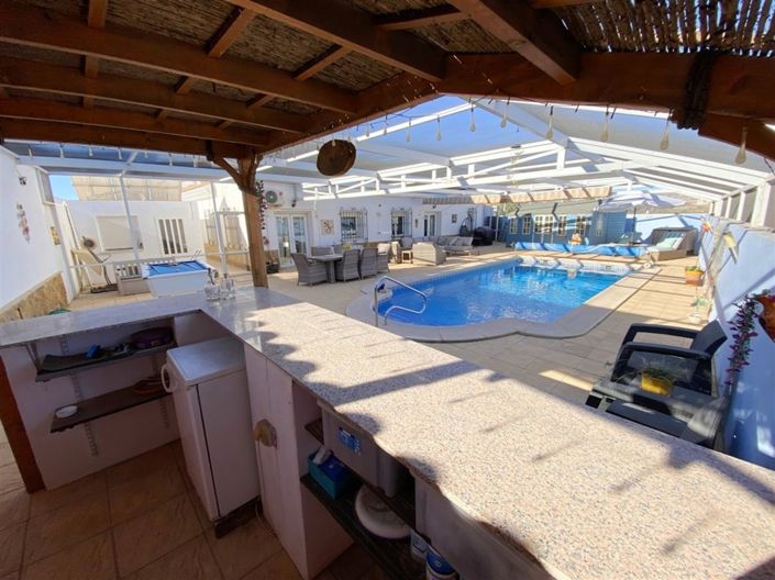 Image No.56-3 Bed Villa for sale