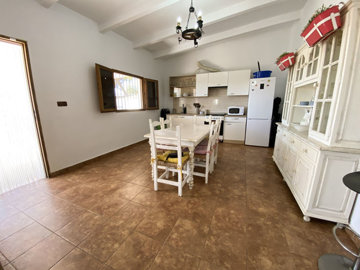 vh2742-country-house-for-sale-in-huercal-over