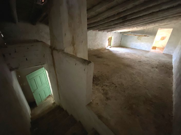 Image No.17-3 Bed Property for sale