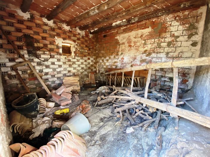 Image No.24-3 Bed Property for sale