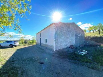 vh2738-country-house-for-sale-in-velez-rubio-