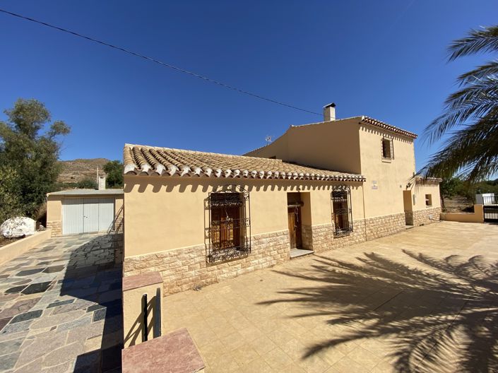 Image No.3-6 Bed Property for sale