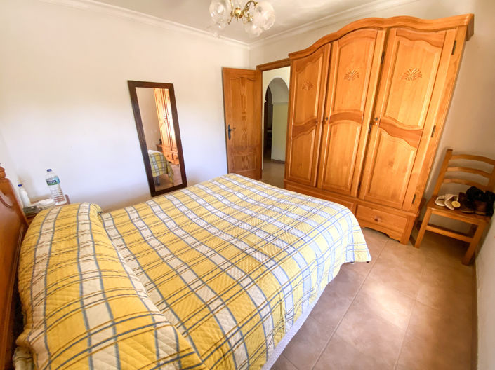 Image No.30-6 Bed Property for sale