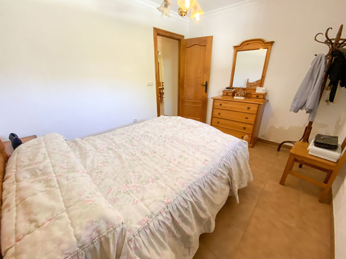 Image No.32-6 Bed Property for sale