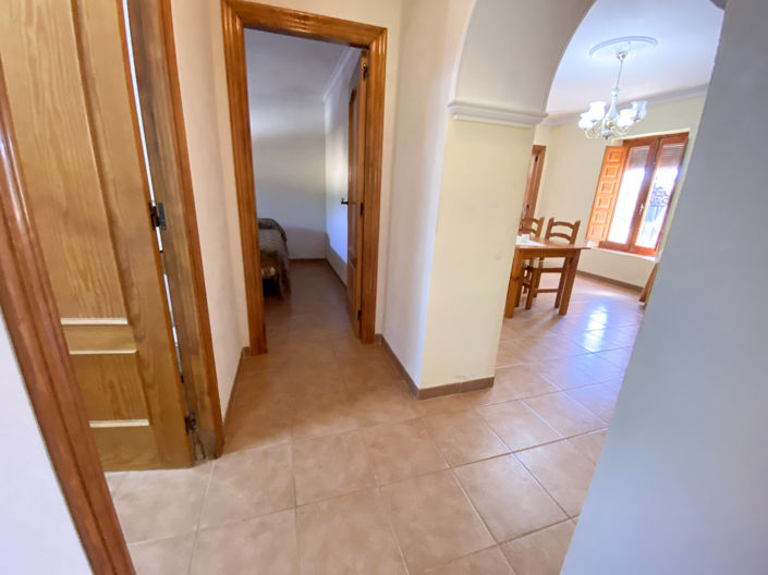 Image No.33-6 Bed Property for sale
