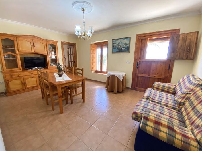 Image No.39-6 Bed Property for sale