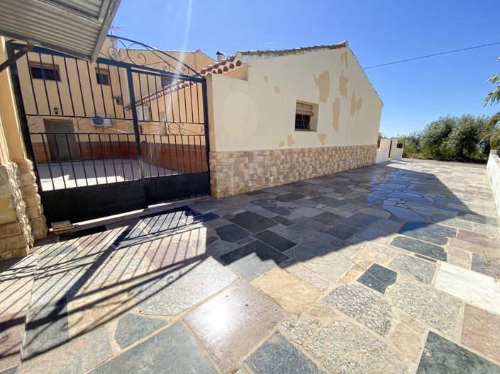 Image No.46-6 Bed Property for sale