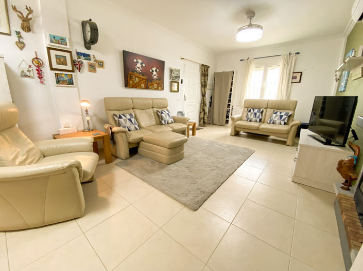 Image No.10-2 Bed Villa for sale