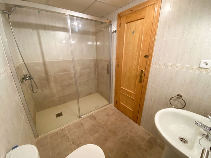Image No.20-2 Bed Apartment for sale