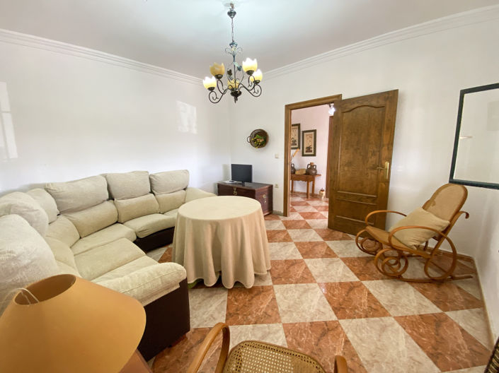 Image No.16-4 Bed Property for sale