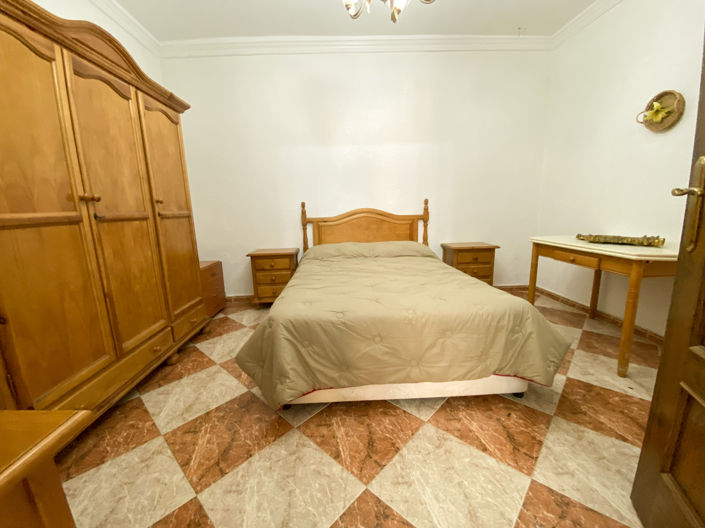 Image No.19-4 Bed Property for sale
