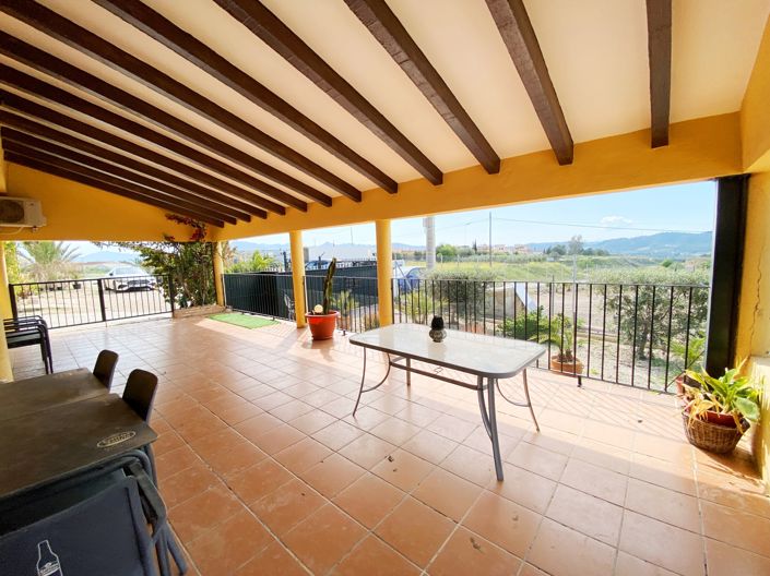 Image No.4-4 Bed Property for sale