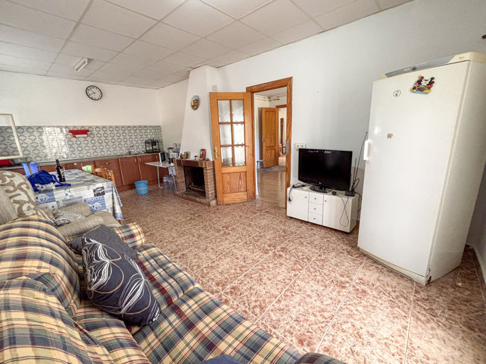 Image No.17-3 Bed Property for sale