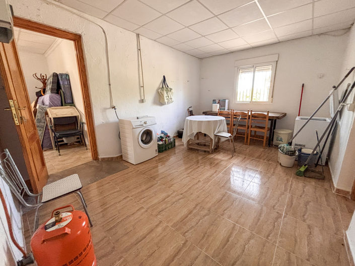 Image No.19-3 Bed Property for sale