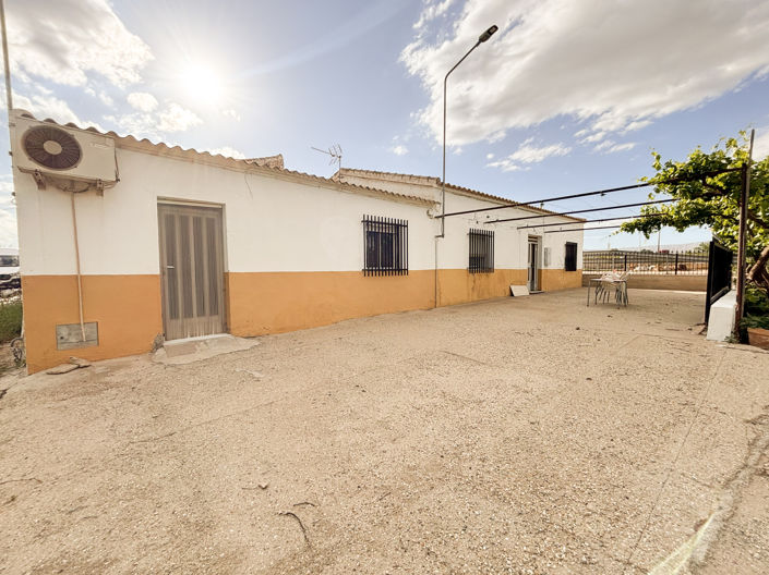 Image No.32-3 Bed Property for sale