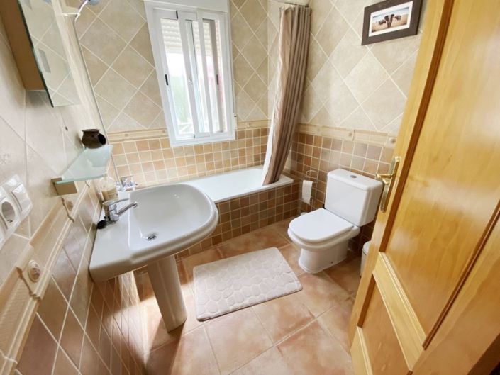 Image No.20-2 Bed Villa for sale