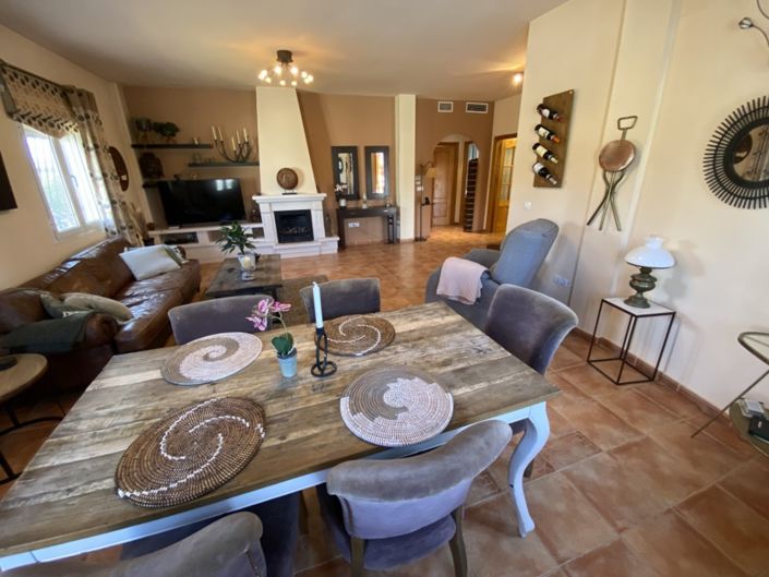 Image No.9-2 Bed Villa for sale