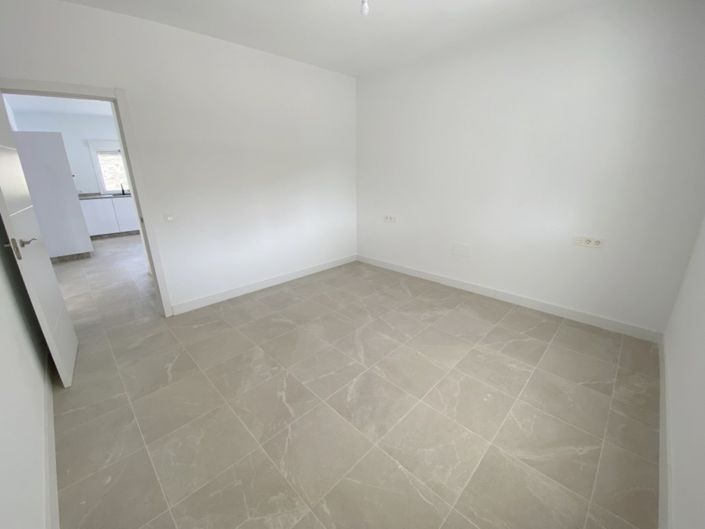 Image No.17-4 Bed Villa for sale
