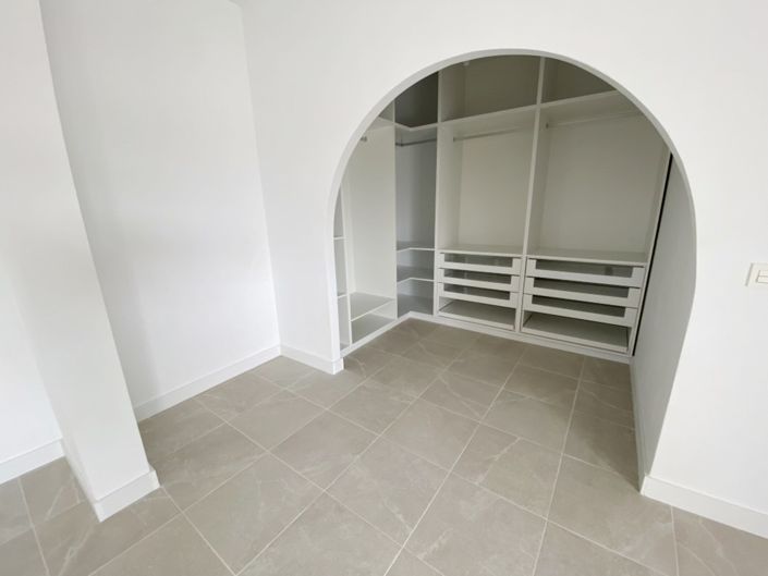 Image No.22-4 Bed Villa for sale