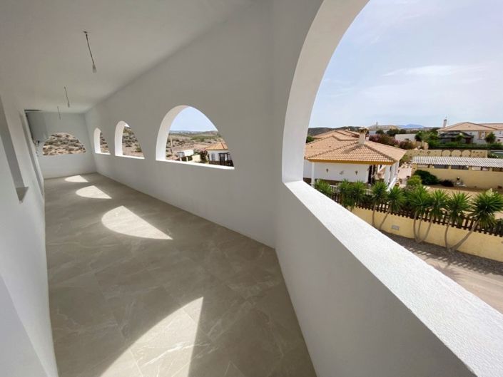 Image No.25-4 Bed Villa for sale