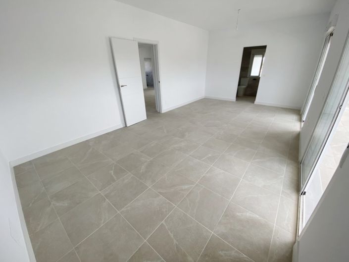 Image No.27-4 Bed Villa for sale
