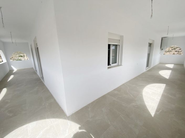 Image No.33-4 Bed Villa for sale