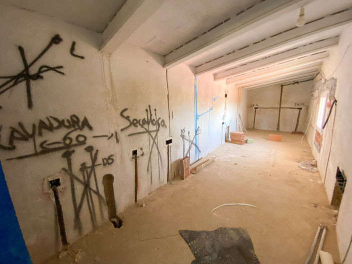 Image No.25-3 Bed Property for sale