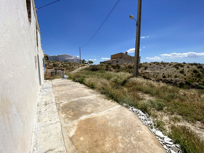 Image No.31-3 Bed Property for sale