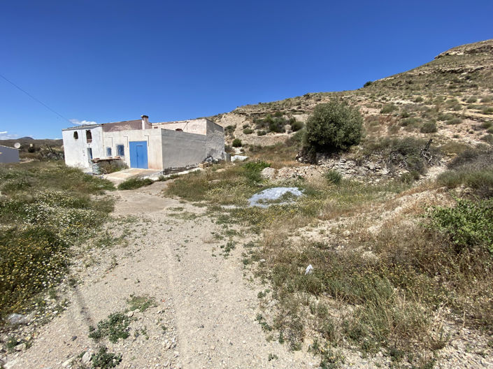 Image No.33-3 Bed Property for sale