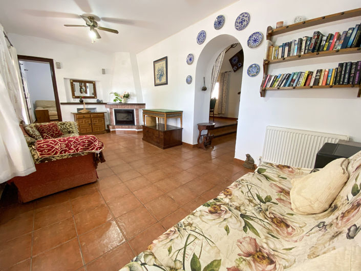 Image No.19-5 Bed Property for sale