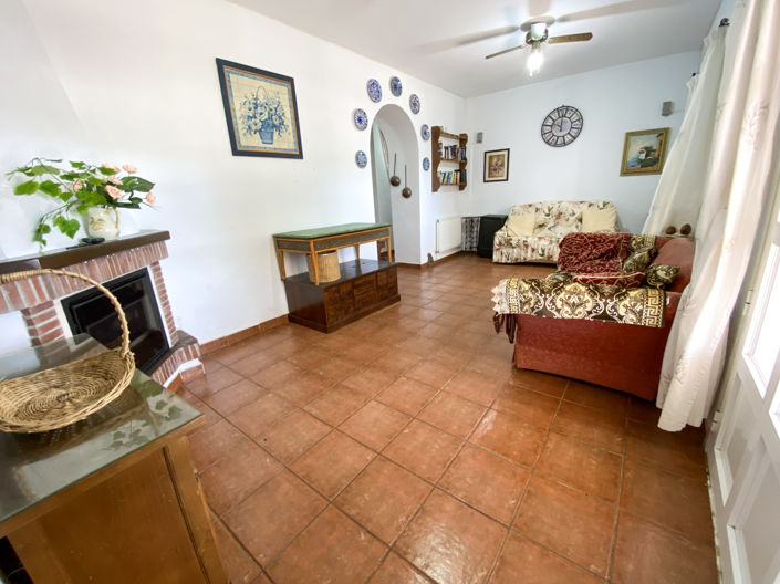 Image No.20-5 Bed Property for sale