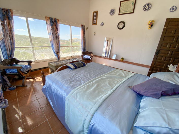 Image No.25-5 Bed Property for sale