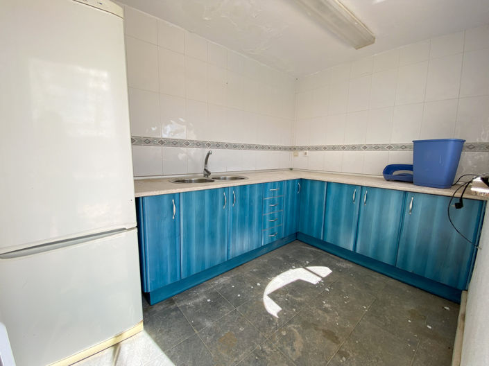 Image No.52-5 Bed Property for sale