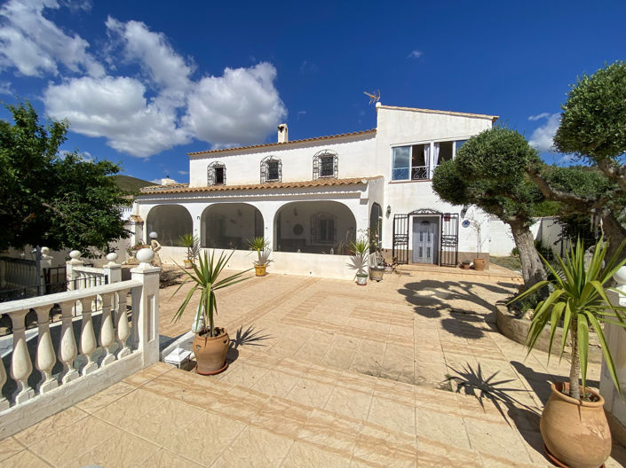 Image No.54-5 Bed Property for sale