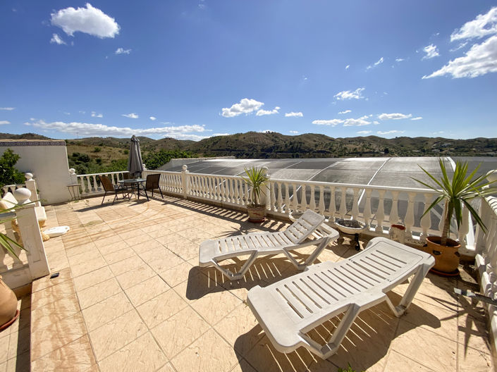 Image No.9-5 Bed Property for sale