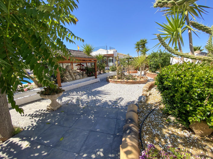 Image No.6-3 Bed Villa for sale