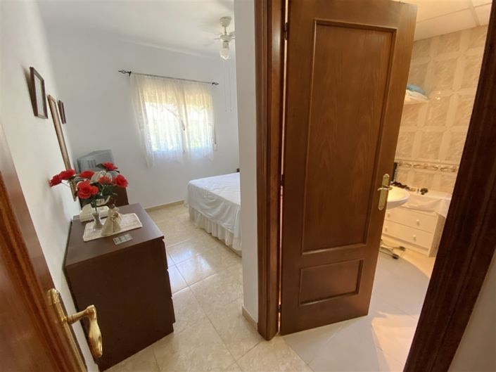 Image No.28-4 Bed Villa for sale