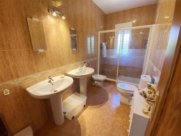 Image No.33-4 Bed Villa for sale