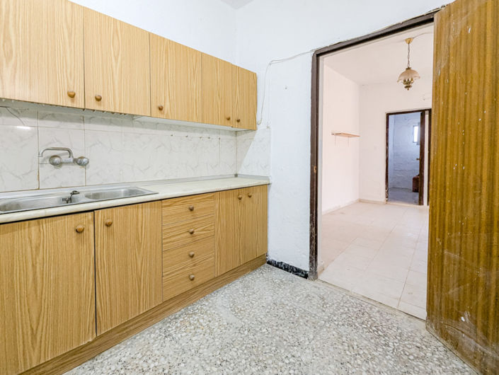 Image No.15-4 Bed Property for sale