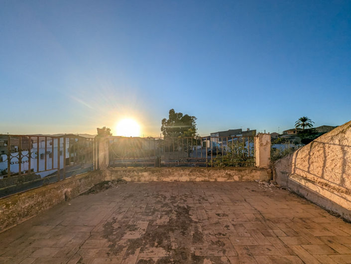 Image No.17-4 Bed Property for sale